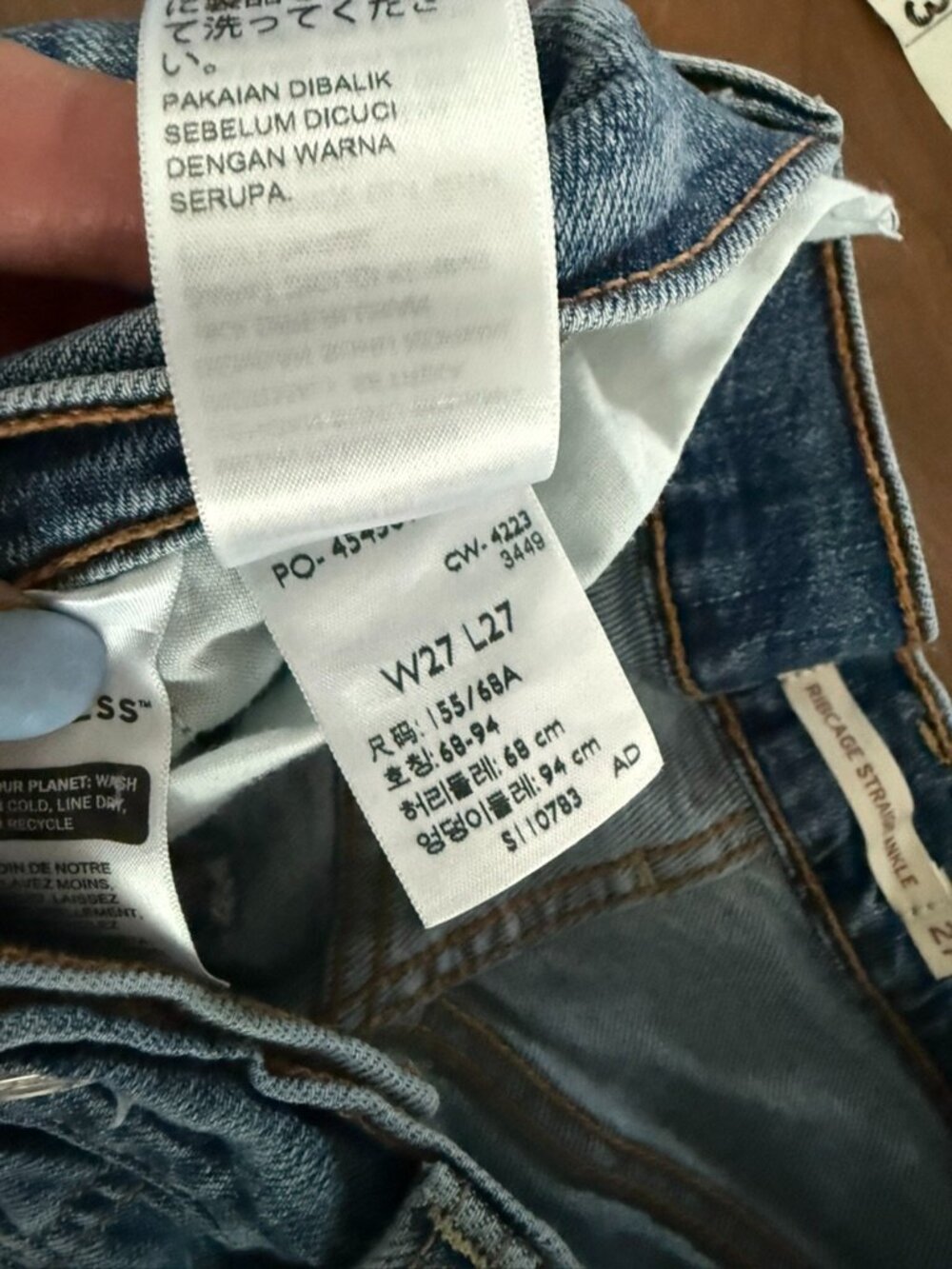 $118 Levi’s Ribcage Straight Ankle Jeans Size 27 High Rise Cropped Denim - Picture 3 of 9